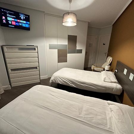Apartamento Argenta กาสโตร-อูร์เดียเลส ภายนอก รูปภาพ