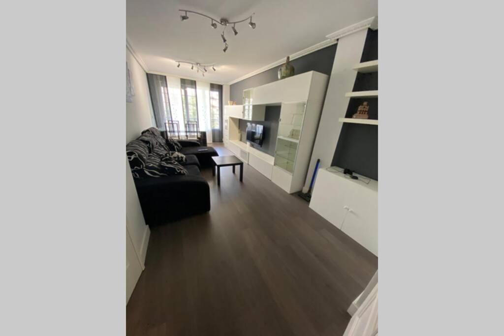 Apartamento Argenta กาสโตร-อูร์เดียเลส ภายนอก รูปภาพ