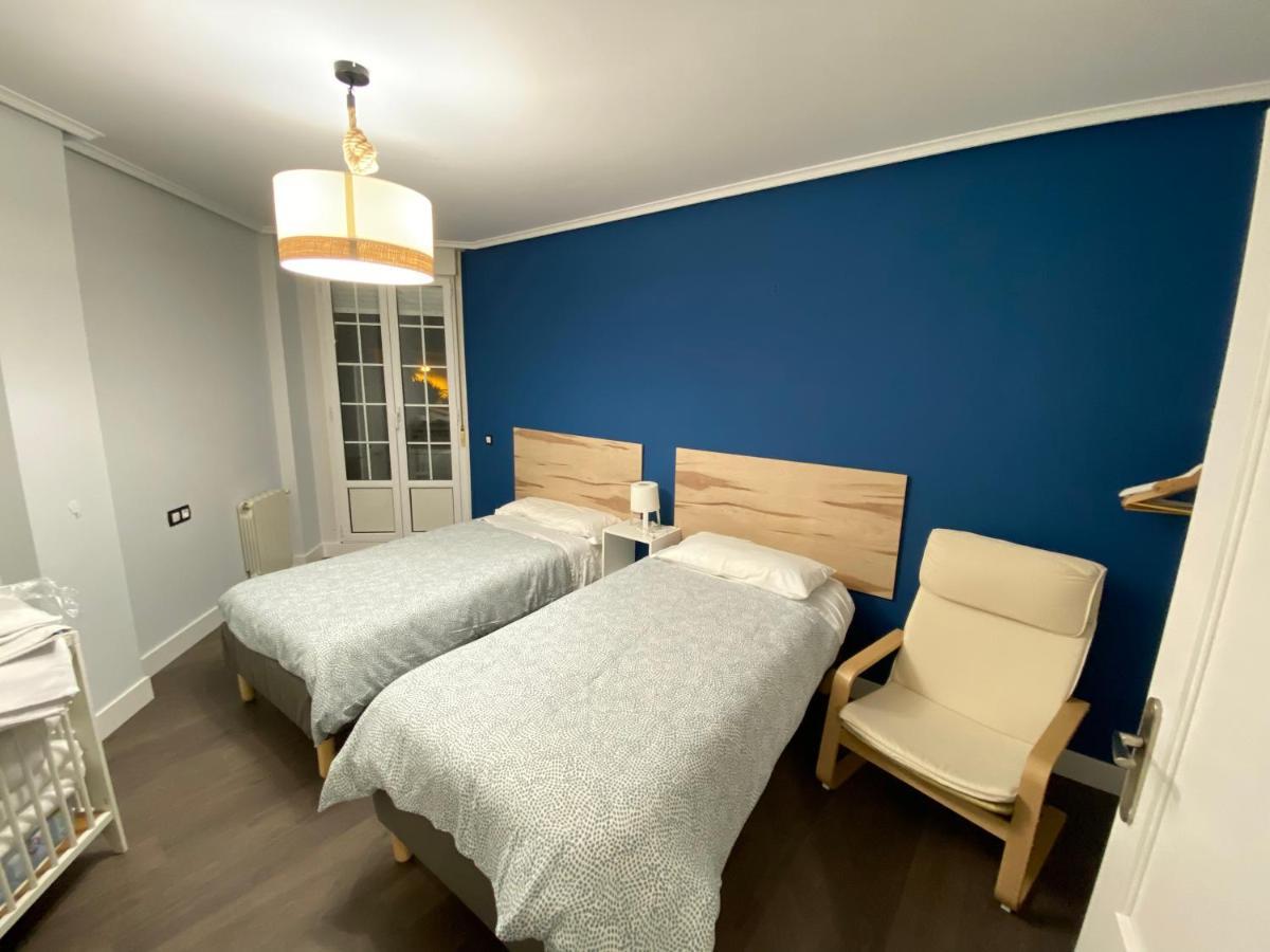 Apartamento Argenta กาสโตร-อูร์เดียเลส ภายนอก รูปภาพ