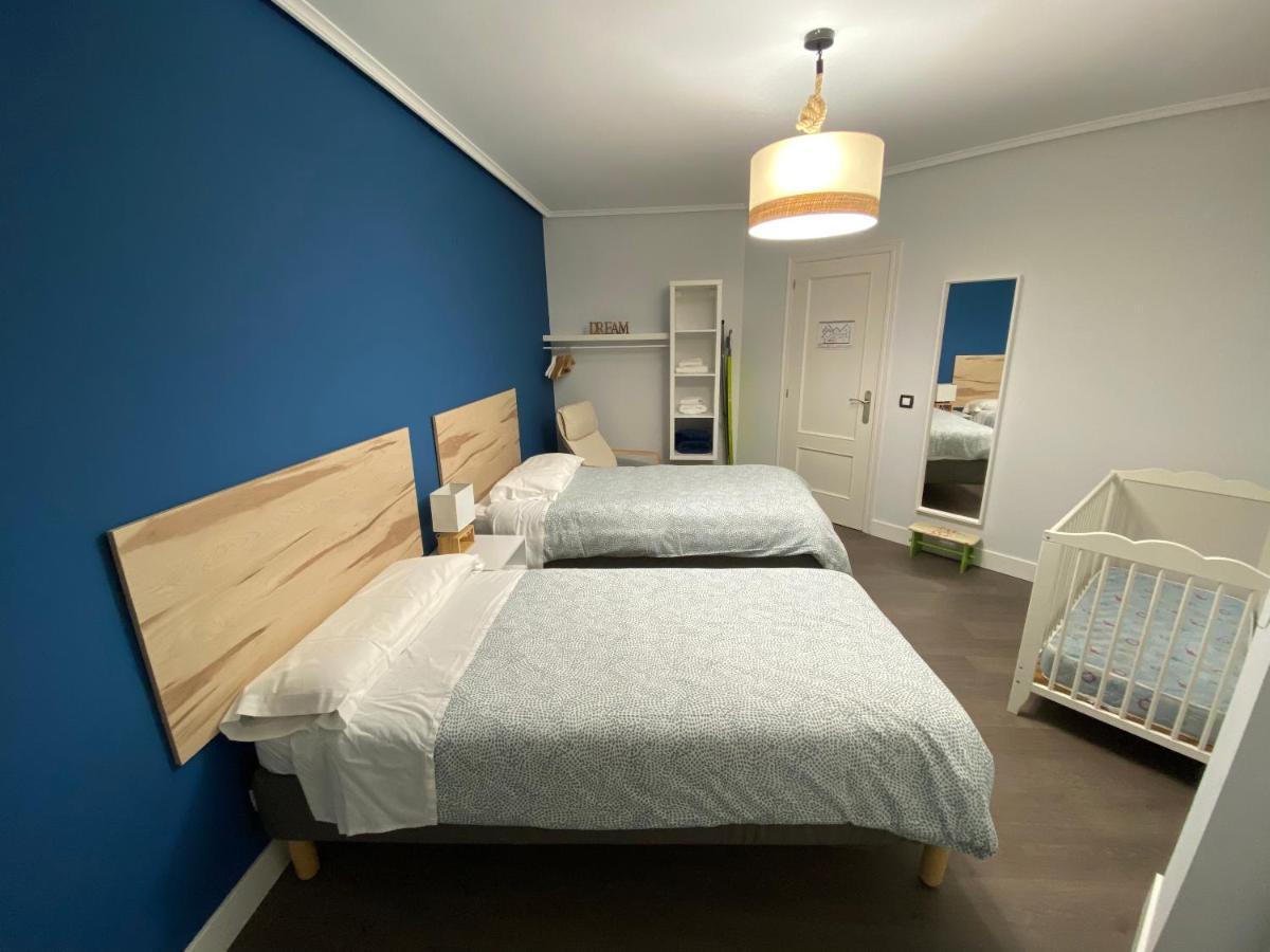 Apartamento Argenta กาสโตร-อูร์เดียเลส ภายนอก รูปภาพ